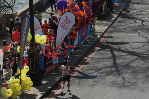 Cheering the Runner of the London Marathon 2013