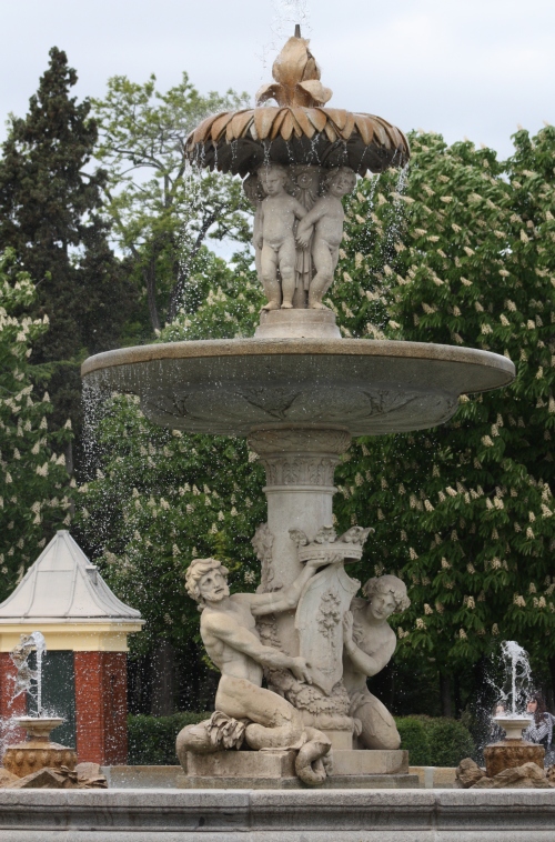 Fountain in Parque del Buen Retiro, Madrid
